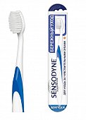 Купить сенсодин (sensodyne) зубная щетка бережный уход мягкая, 1 шт в Арзамасе